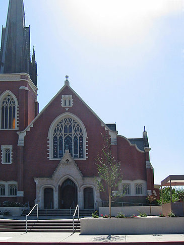 Kirche im Vorort